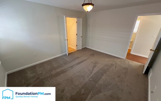 Building Photo - 1066 W Montebello Cir