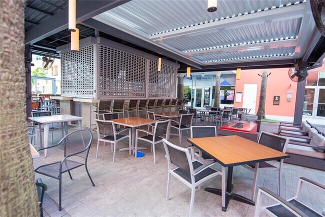 Building Photo - 1208 E Kennedy Blvd