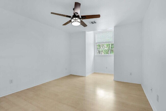 Building Photo - 9519 Rocksprings St