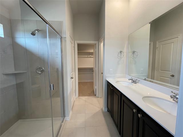 Building Photo - 5808 Utopia Dr