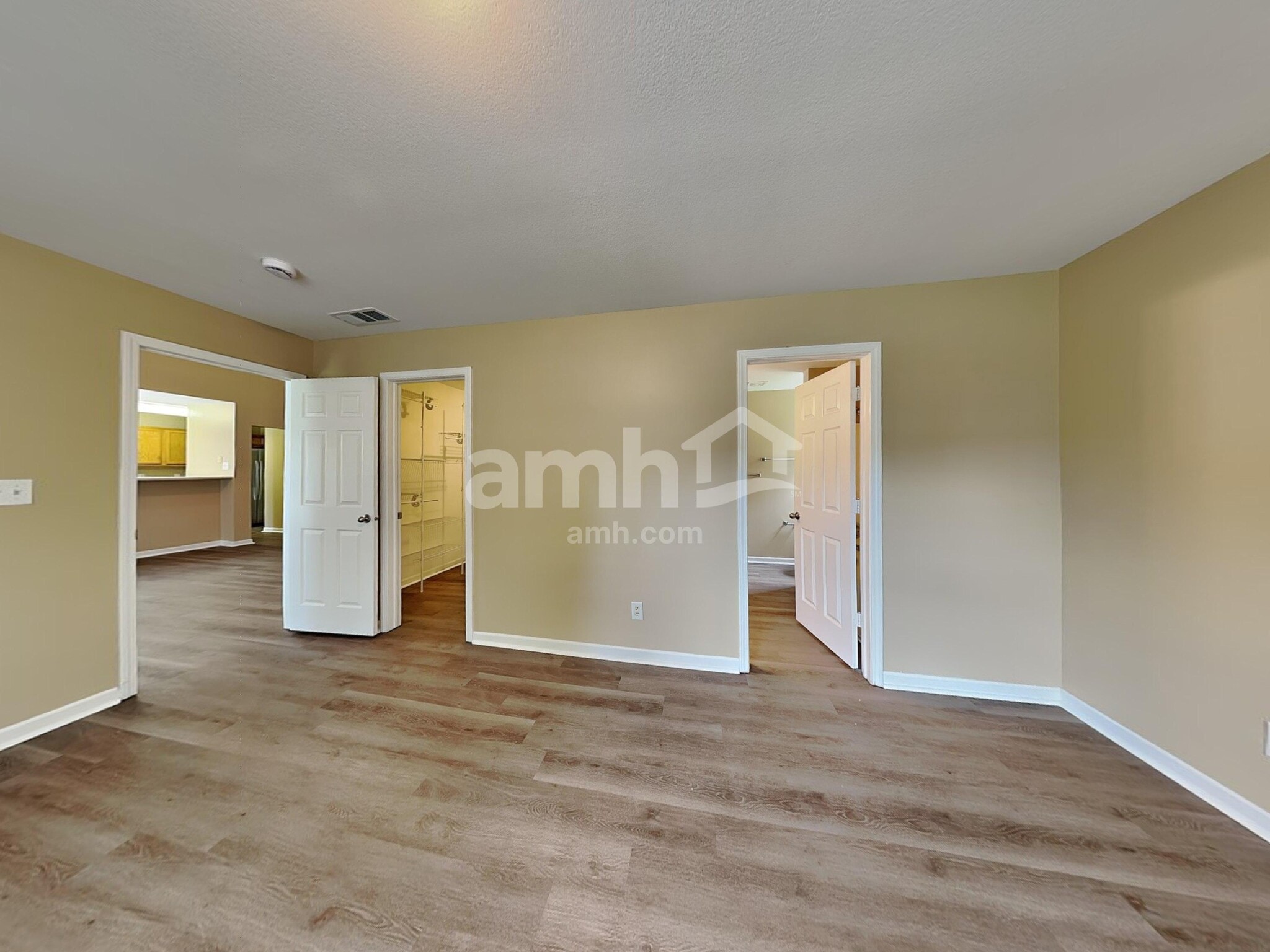 Building Photo - 81 W Quail Wood Ln
