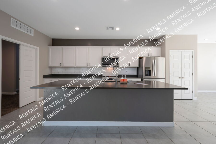 Building Photo - 36990 N Aleutian Dr