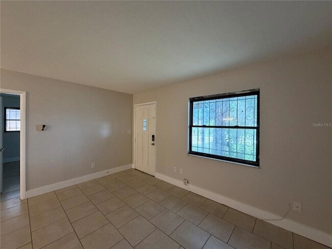 Building Photo - 2520 John Bruce Ave