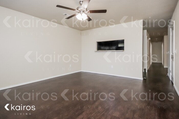 Building Photo - 3893 Thomas St