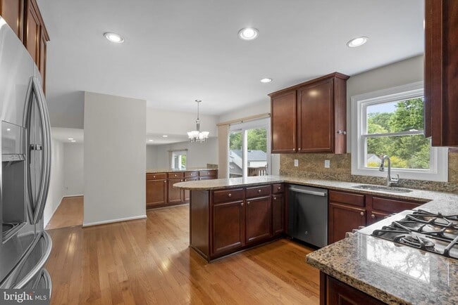 Building Photo - 1119 Halesworth Dr