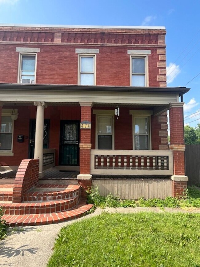 Building Photo - 472-474 E. Gates Street