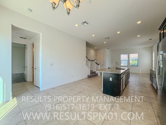 Building Photo - 136 Lily Bay Cir
