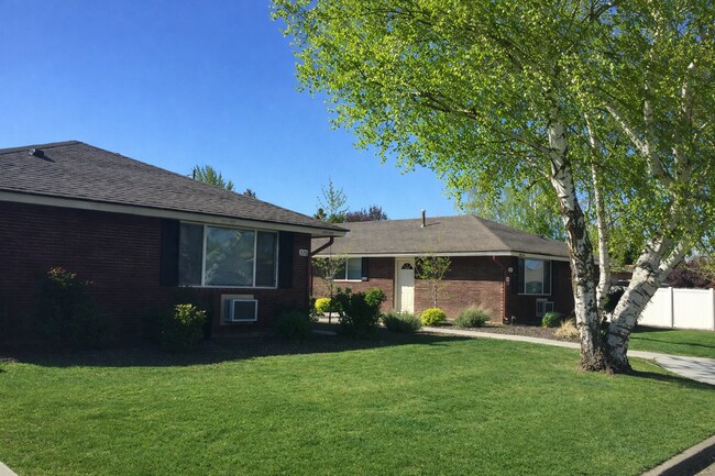 Building Photo - 318 N 41st Ave