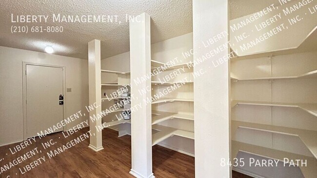 Building Photo - 8435 Parry Path