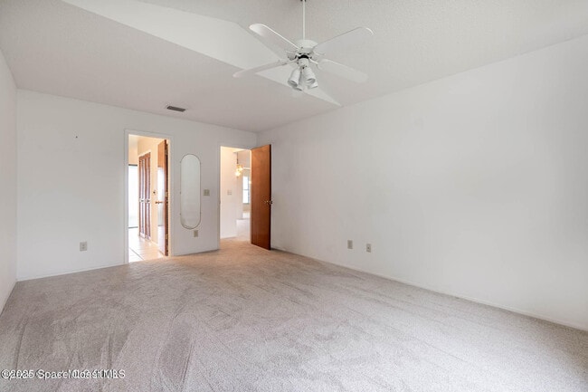 Building Photo - 1244 Lakeview Dr