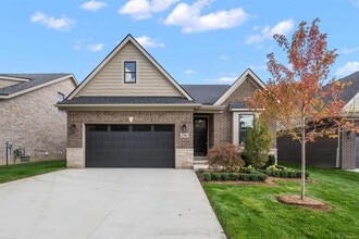 Building Photo - 5968 Willow Grove