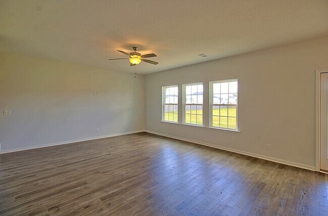 Building Photo - 29 Quarter Horse Run NE