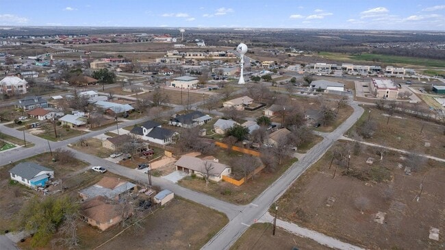 Building Photo - 209 E Rector St