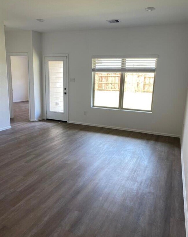 Building Photo - 5224 Pine Pass Dr