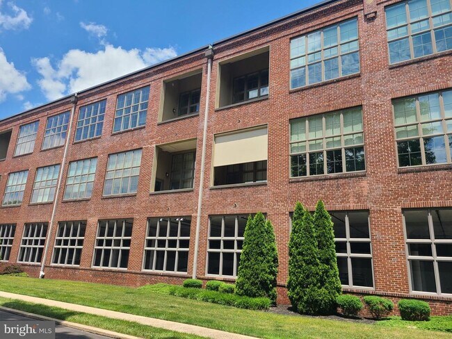 Building Photo - 21 S VALLEY FORGE Rd