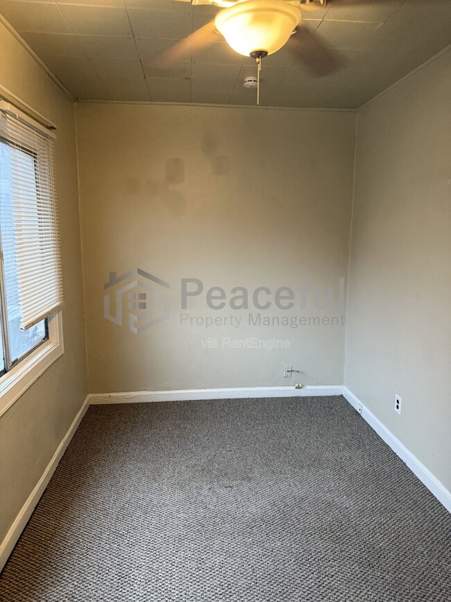 Building Photo - 417 Wall St