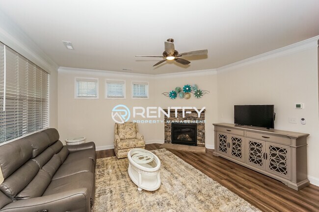 Building Photo - 446 Secretariat Dr