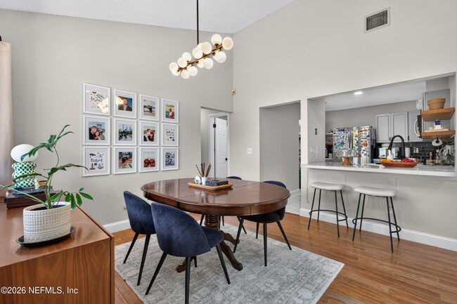 Building Photo - 9351 Arbolita Way
