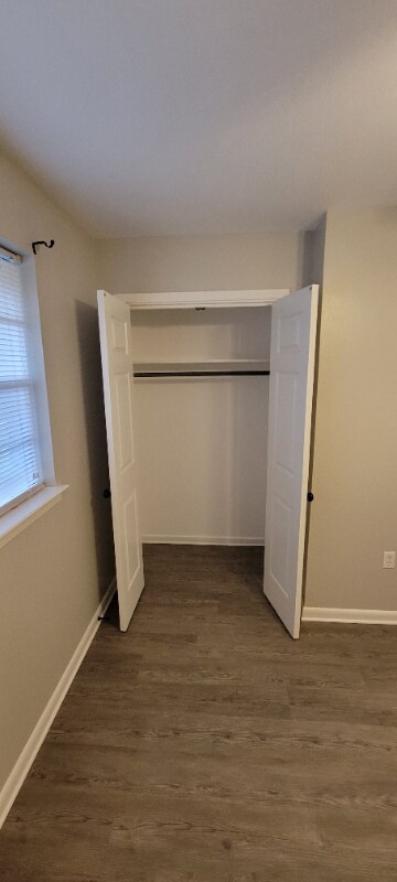 Building Photo - 858 Fountainbleau Dr