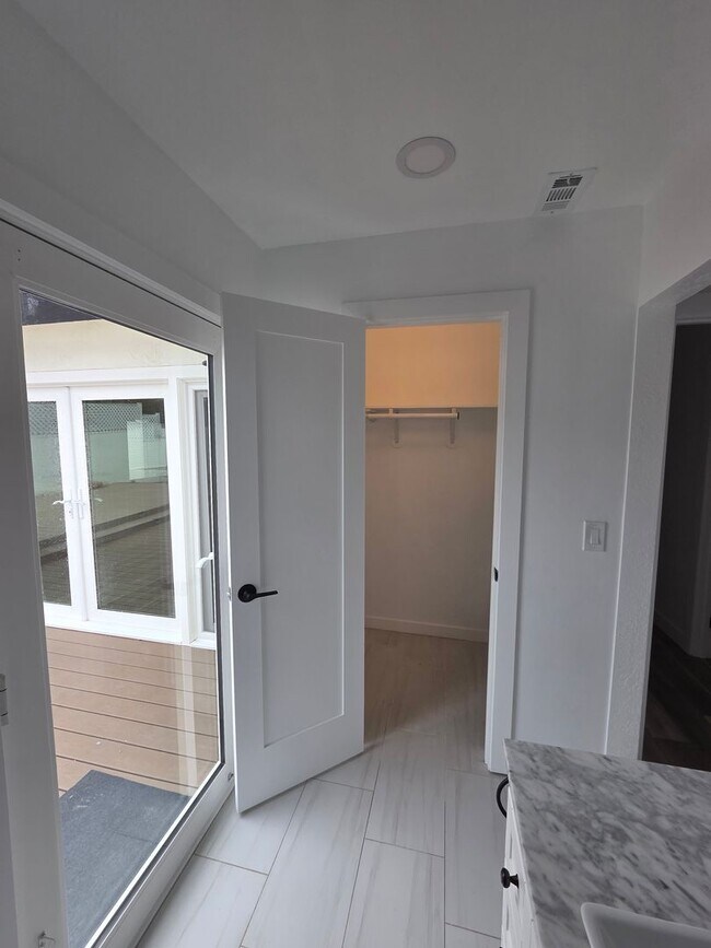 Building Photo - House with many upgraded features