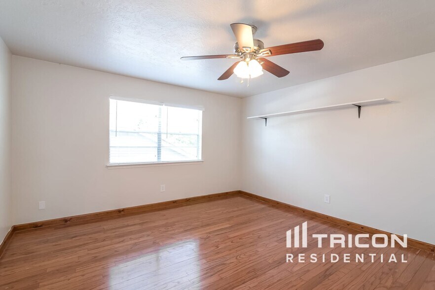 Building Photo - 16923 Summer Dawn Pl