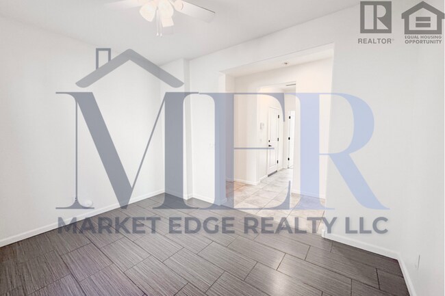 Building Photo - 3Bed/3Bath House in Buckeye! Ready for Immediate Move-In! -- Fenced-In Yard!!