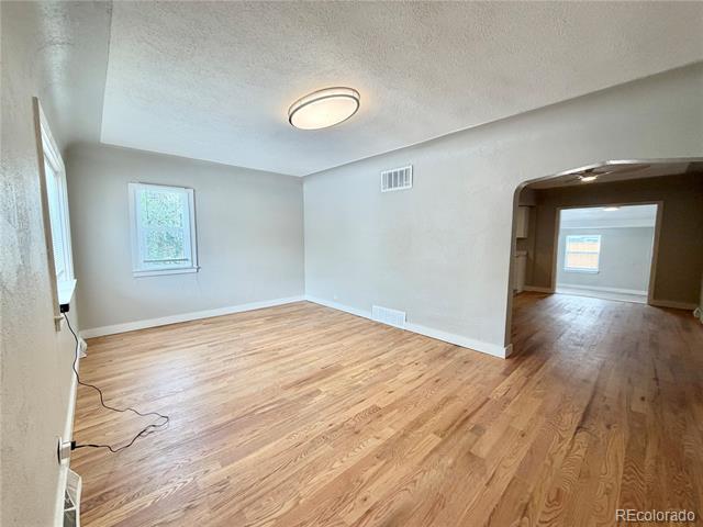 Building Photo - 988 Yates St