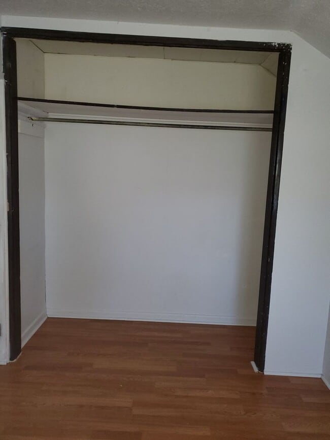 Building Photo - 2bed 2bath House