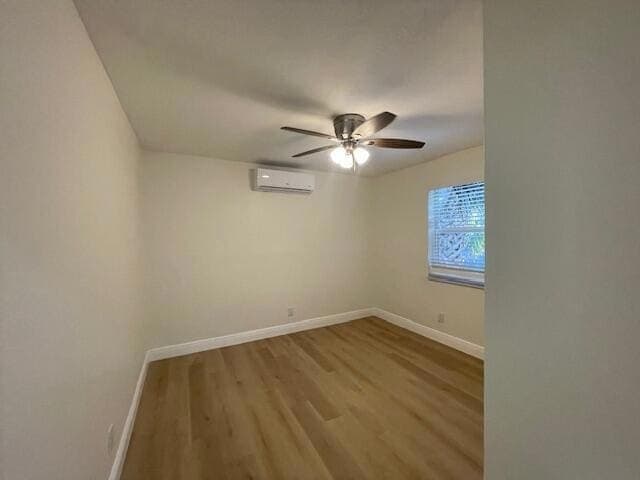 Building Photo - 302 N Tamarind Ave