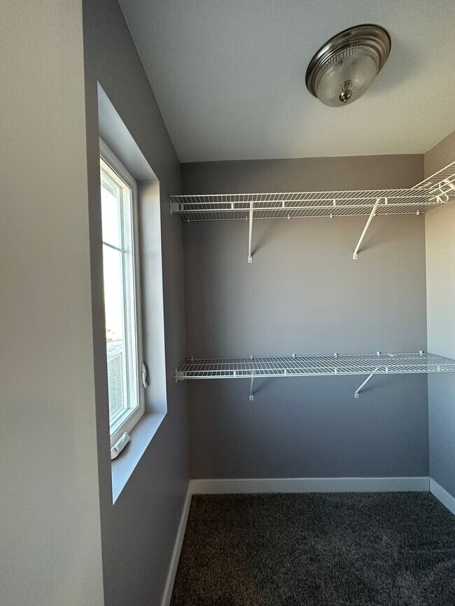 Building Photo - 2518 Granite Dr NW