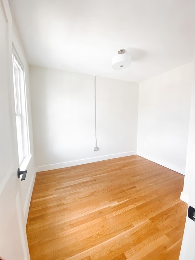 Building Photo - 84 Emerson St