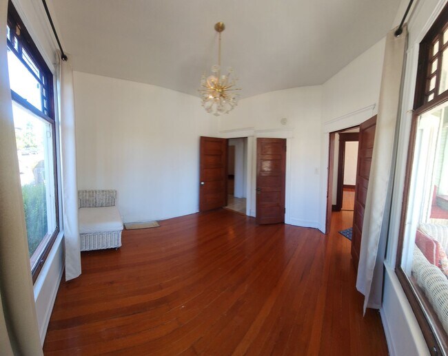 Building Photo - Islay Street  770-774