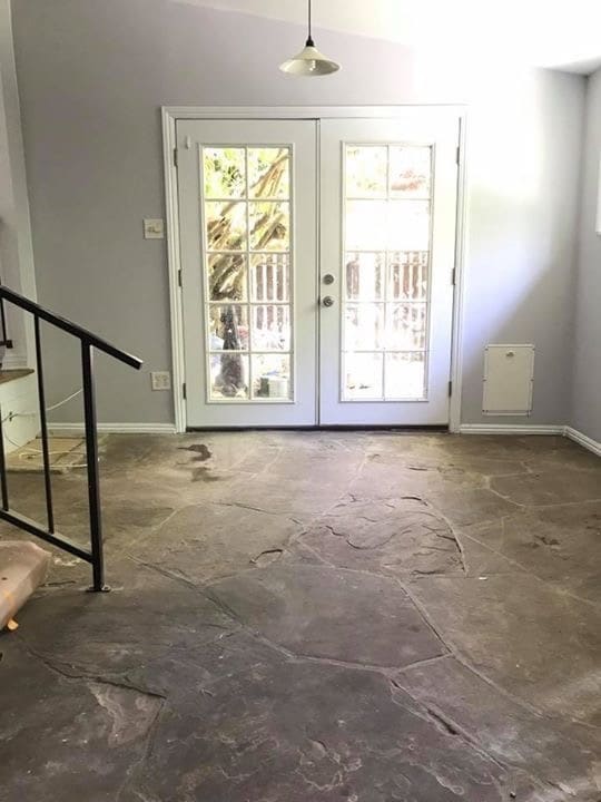 Office (with dog door!) - 2818 S Barrington Ave