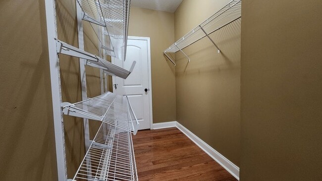 Building Photo - Boone Lake Condo for Lease