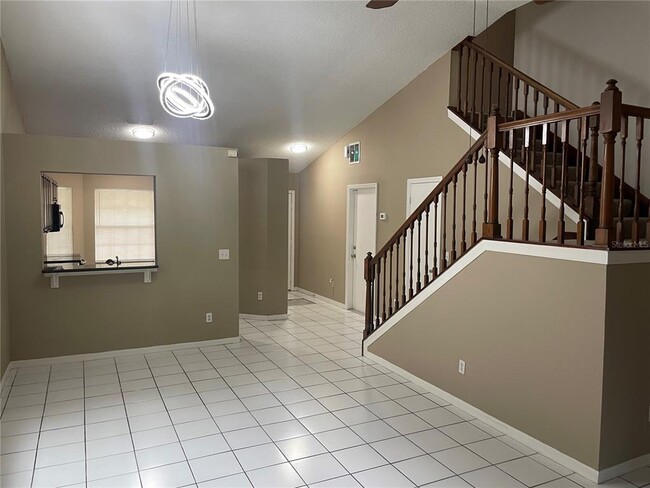 Building Photo - 6776 Brittany Chase Ct
