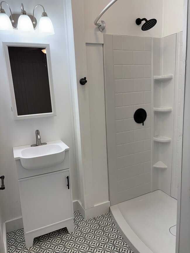 Building Photo - 3318 Florida Ave