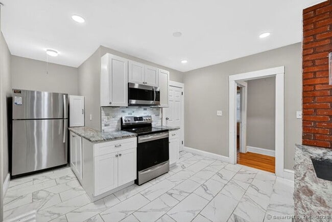 Building Photo - 45-47 Fairlawn Street