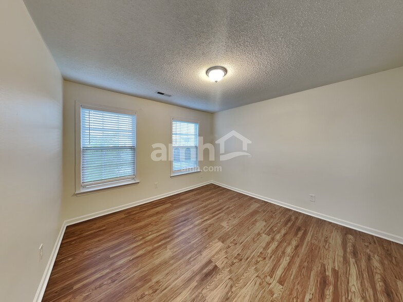 Building Photo - 4461 Norfleet St