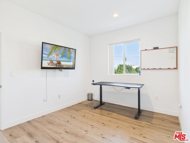 Building Photo - 14525 Killion St