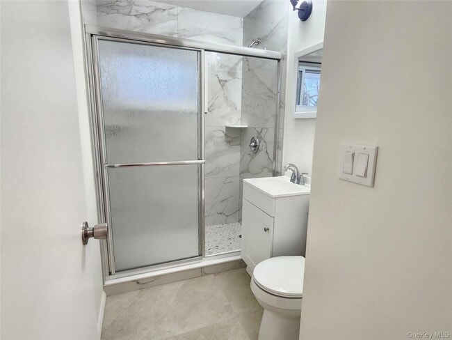 Building Photo - 5 Birch Ct