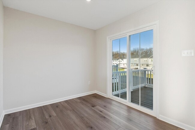 Building Photo - Brand-New Ryan Homes End Unit Townhome – Be the First to Move In!