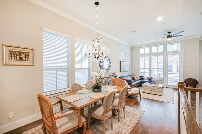 Building Photo - 809 Leavenworth Ave