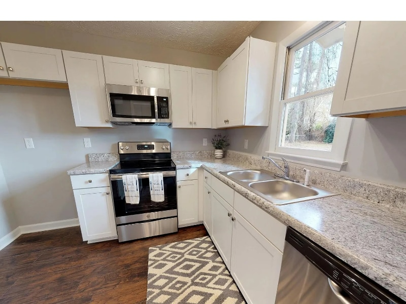 Building Photo - 1515 Doncaster Dr