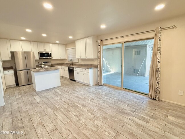 Building Photo - 6742 N 43rd Ave