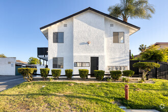 Building Photo - 3296 Franklin Ave