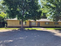 Building Photo - 21605 Mayfair Dr