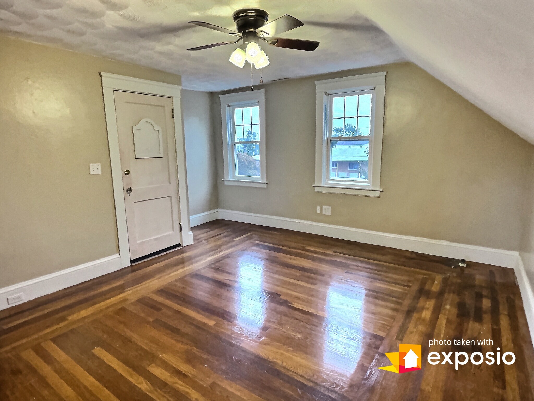 Living room - 105 Wheeler Ave