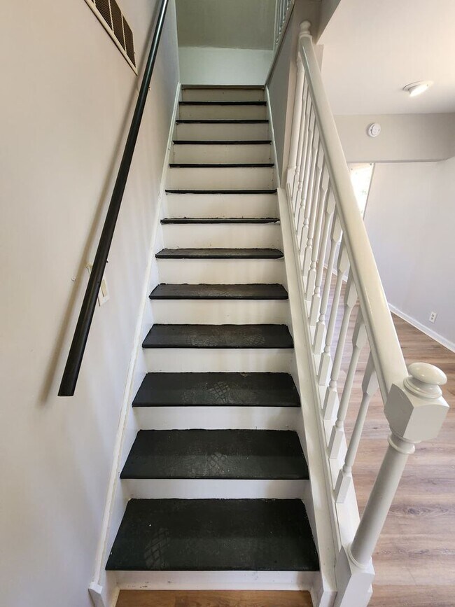 Building Photo - Big Spacious Beautiful Single Family 4 bedroom House for Rent !!!