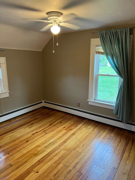 living room or office - 925 Ridgeway Ave