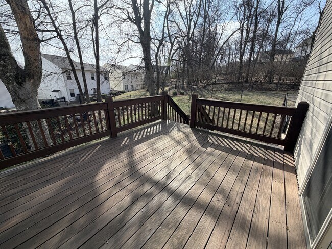 Building Photo - 127 Otter Glen Dr